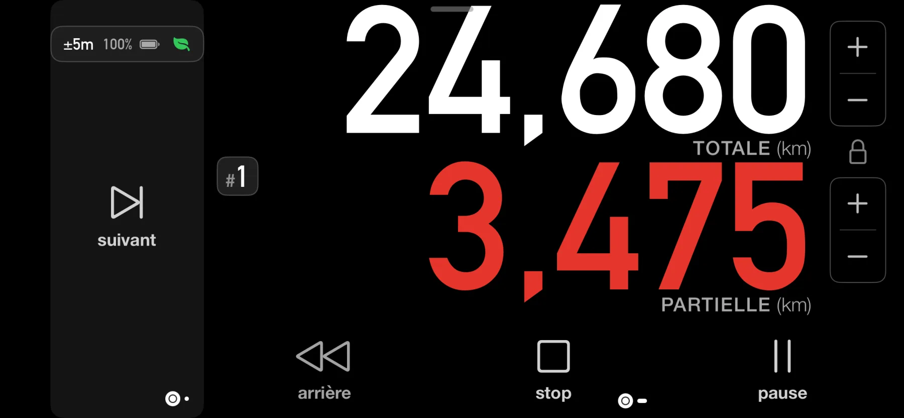 3pMaster dashboard on iPhone in pure-dark energy-saving mode, with a green leaf in the status bar